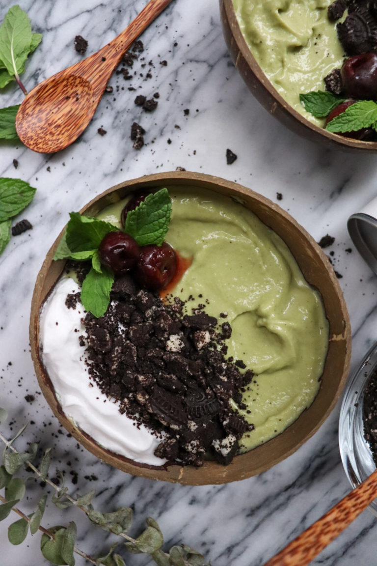 Shamrock_Smoothie_Bowl